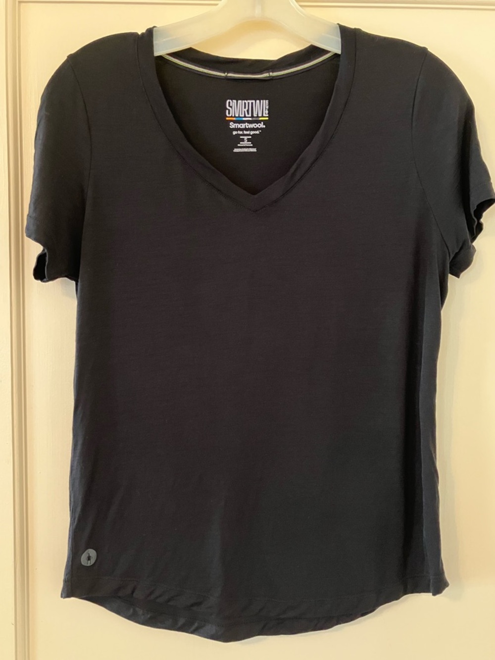Smartwool Active V Neck Wool Blend Tee Black Small
